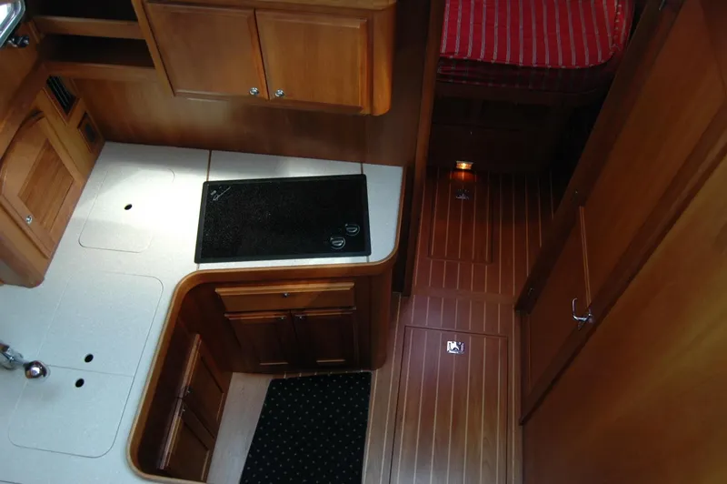 Slide: The Image of Sabre 36 Flybridge Sedan 2006 - 87