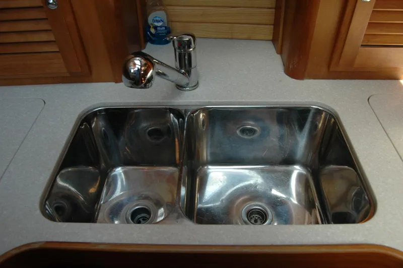 Slide: The Image of Sabre 36 Flybridge Sedan 2006 - 95