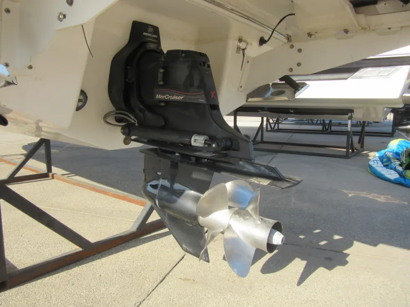 Slide: The Image of BRAVO THREE X STERN DRIVE - 16