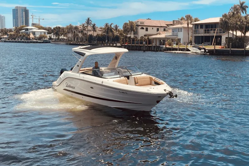 Slide: The Image of Sea Ray SLX 310 Outboard 2024 - 11