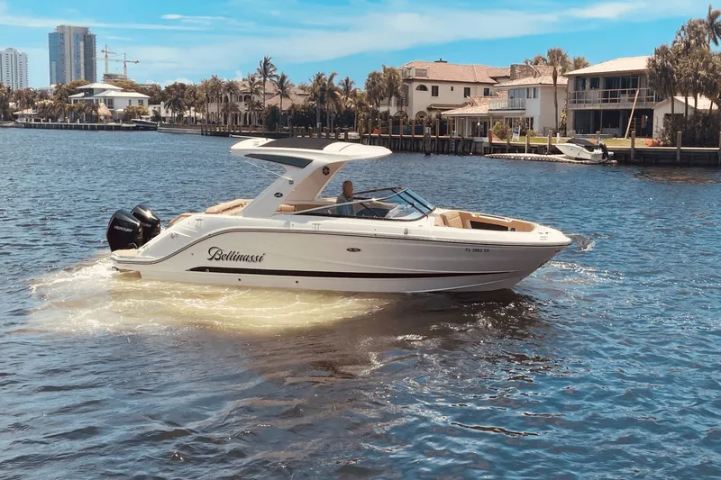 Slide: The Image of Sea Ray SLX 310 Outboard 2024 - 12