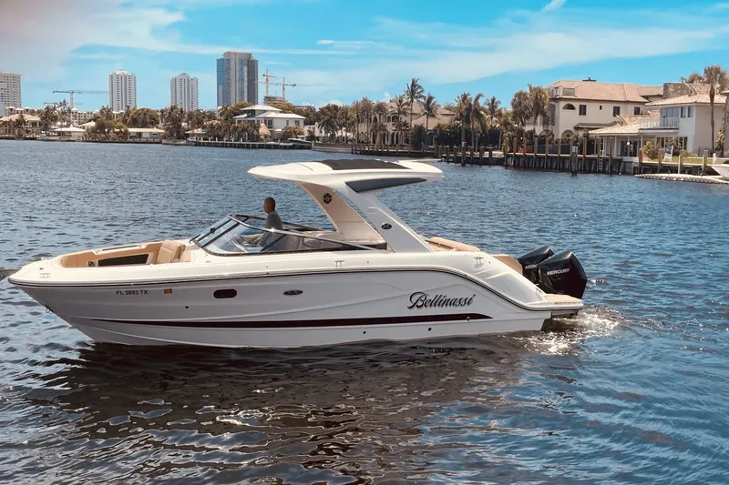 Slide: The Image of Sea Ray SLX 310 Outboard 2024 - 2