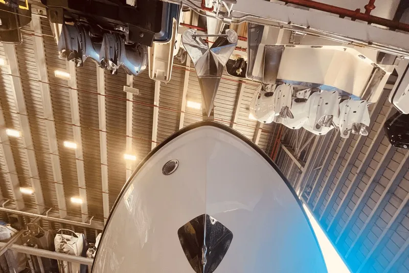 Slide: The Image of Sea Ray SLX 310 Outboard 2024 - 24