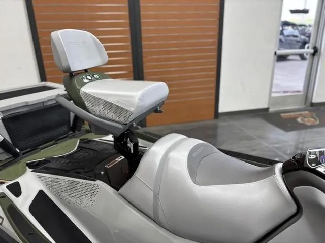 Slide: The Image of Sea-Doo FISH PRO 2025 - 9