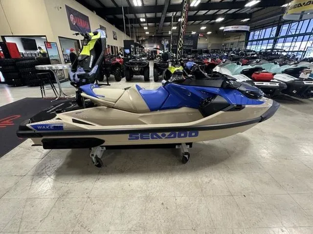 Slide: The Image of Sea-Doo Wake 2025 - 5