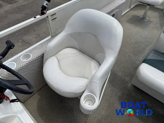 Slide: The Image of Starcraft Limited 200 4-PT Pontoon 2006 - 12