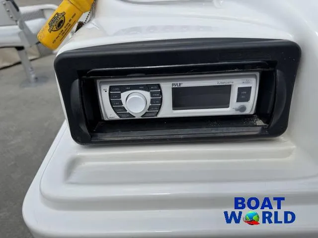 Slide: The Image of Starcraft Limited 200 4-PT Pontoon 2006 - 14