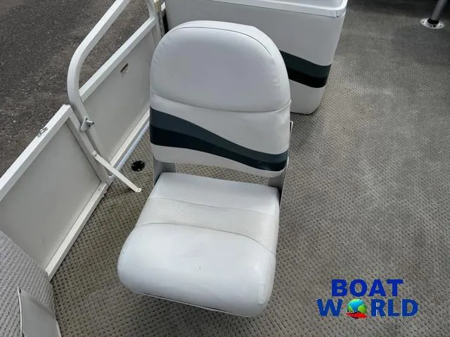 Slide: The Image of Starcraft Limited 200 4-PT Pontoon 2006 - 17