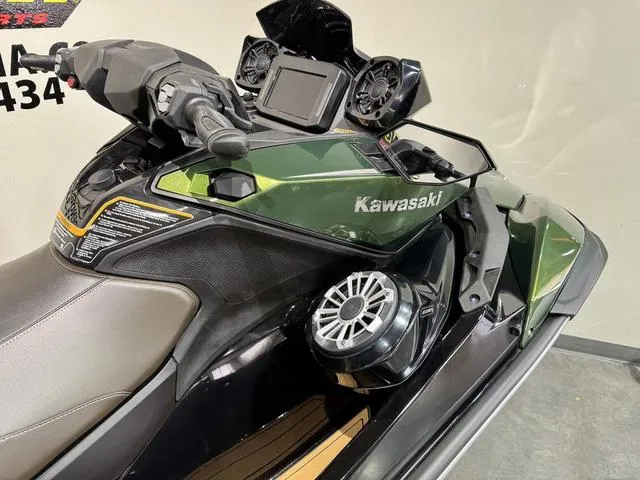 Slide: The Image of Kawasaki ULTRA 160LX 2025 - 10