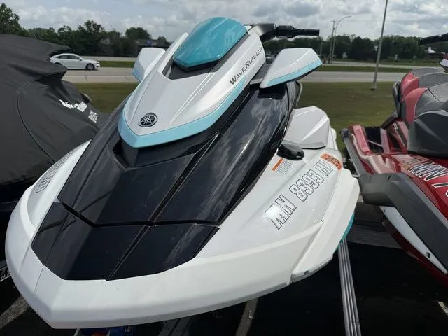 Slide: The Image of Yamaha FX HO With Audio System 2024 - 3