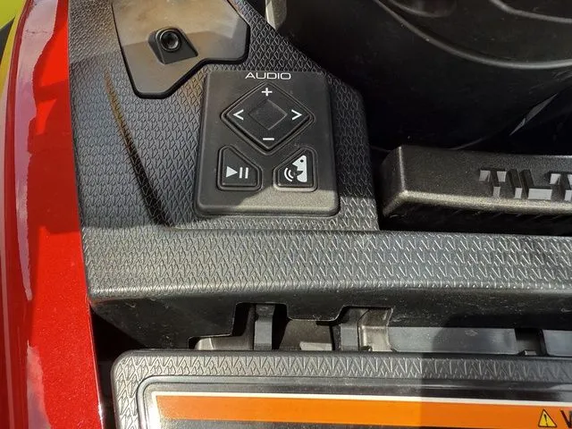 Slide: The Image of Yamaha FX Cruiser SVHO with Audio System 2023 - 13