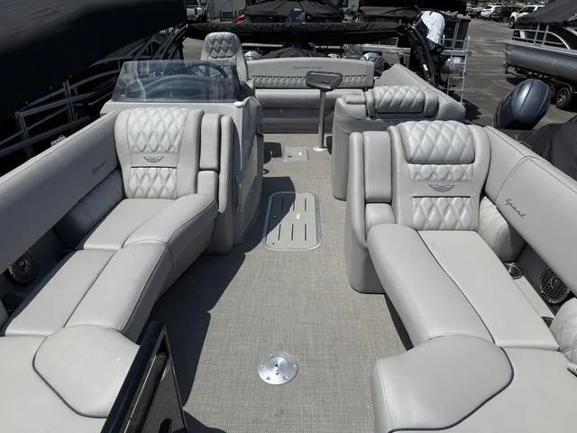 Slide: The Image of Bennington RX Swingback 23 RXSB Tritoon 2024 - 5