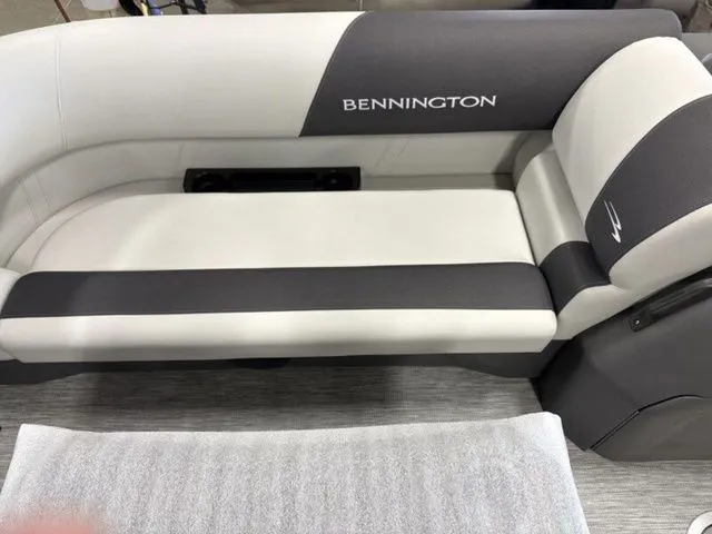 Slide: The Image of Bennington S-One Quad Bench 22 SSR Tritoon 2026 - 9