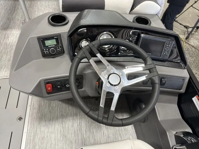 Slide: The Image of Bennington S-One Quad Bench 22 SSR Tritoon 2026 - 12