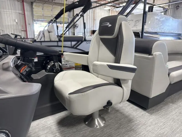 Slide: The Image of Bennington S-One Quad Bench 22 SSR Tritoon 2026 - 14