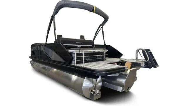 Slide: The Image of Bennington M Swingback 22 MSB Tritoon 2026 - 4