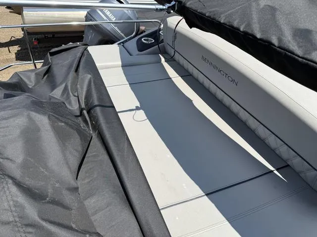 Slide: The Image of Bennington RX Swingback 23 RXSB Tritoon 2024 - 24