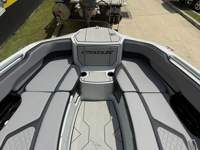 Slide: The Image of Yamaha 255XE 2024 - 23