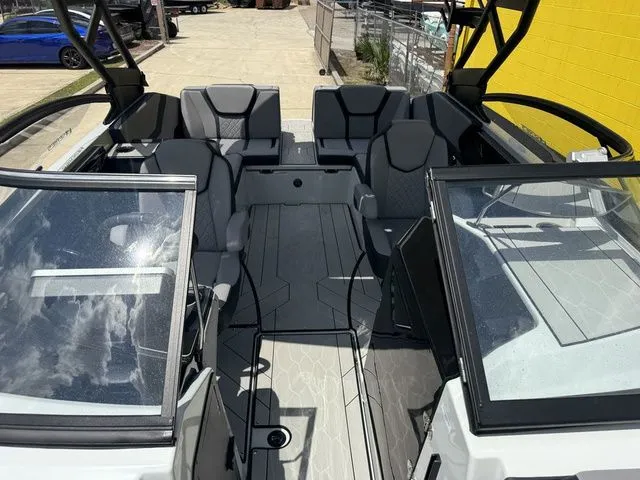 Slide: The Image of Yamaha 255XE 2024 - 27