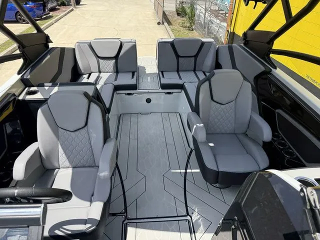 Slide: The Image of Yamaha 255XE 2024 - 28