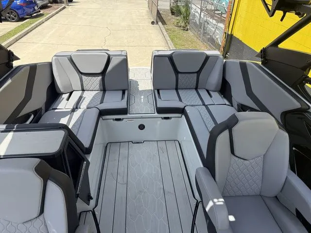 Slide: The Image of Yamaha 255XE 2024 - 29