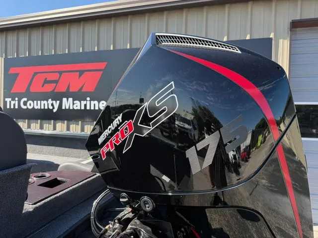 Slide: The Image of Ranger VS1882SC Angler 2023 - 12