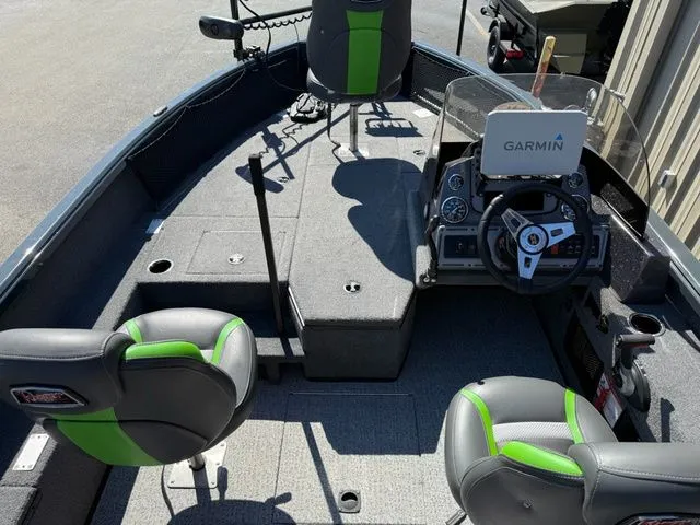 Slide: The Image of Ranger VS1882SC Angler 2023 - 4