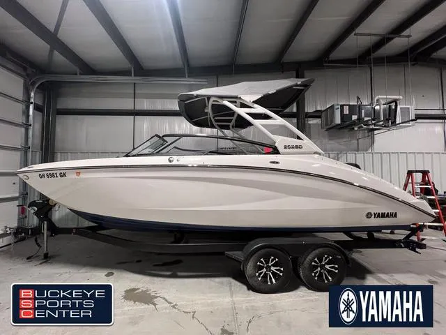 Slide: The Image of Yamaha 252SD 2023 - 1