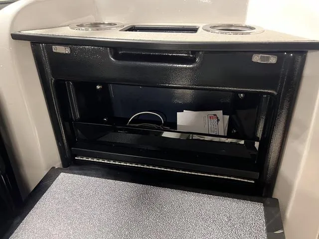Slide: The Image of Yamaha 252SD 2023 - 17