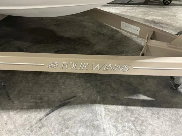 Slide: The Image of Four Winns 200 Horizon 2005 - 3