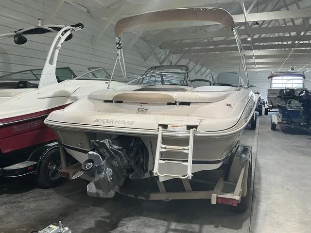 Slide: The Image of Four Winns 200 Horizon 2005 - 4