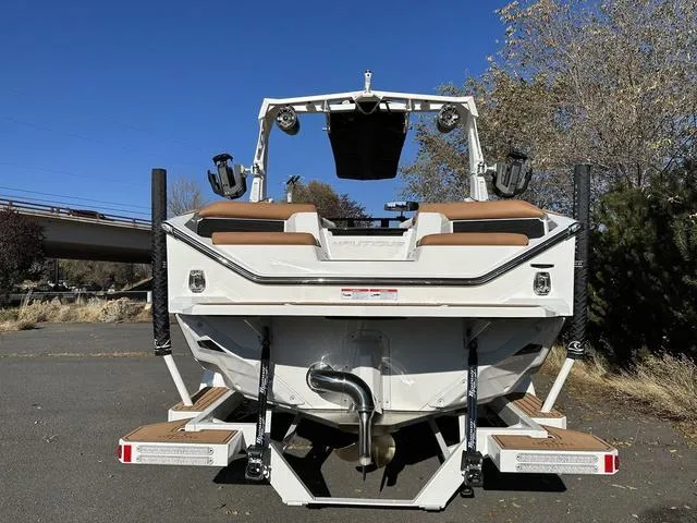 Slide: The Image of Nautique Super Air Nautique S23 2023 - 4