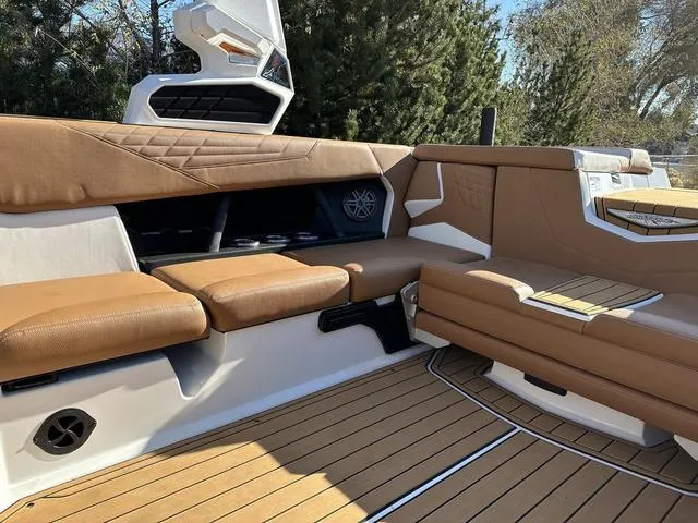 Slide: The Image of Nautique Super Air Nautique S23 2023 - 7