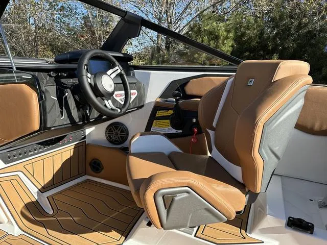 Slide: The Image of Nautique Super Air Nautique S23 2023 - 9