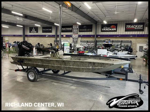 The Image of Tracker Grizzly 1860 CC 2026 - 1