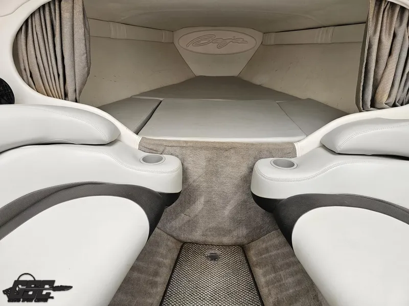 Slide: The Image of Baja 33 Outlaw 2005 - 80