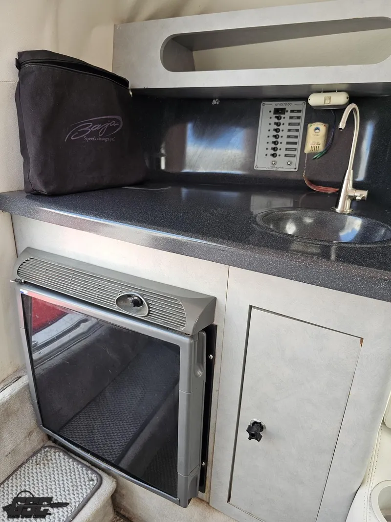 Slide: The Image of Baja 33 Outlaw 2005 - 85