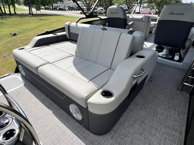 Slide: The Image of 2025 BARLETTA L25UC - Image 20 - 20