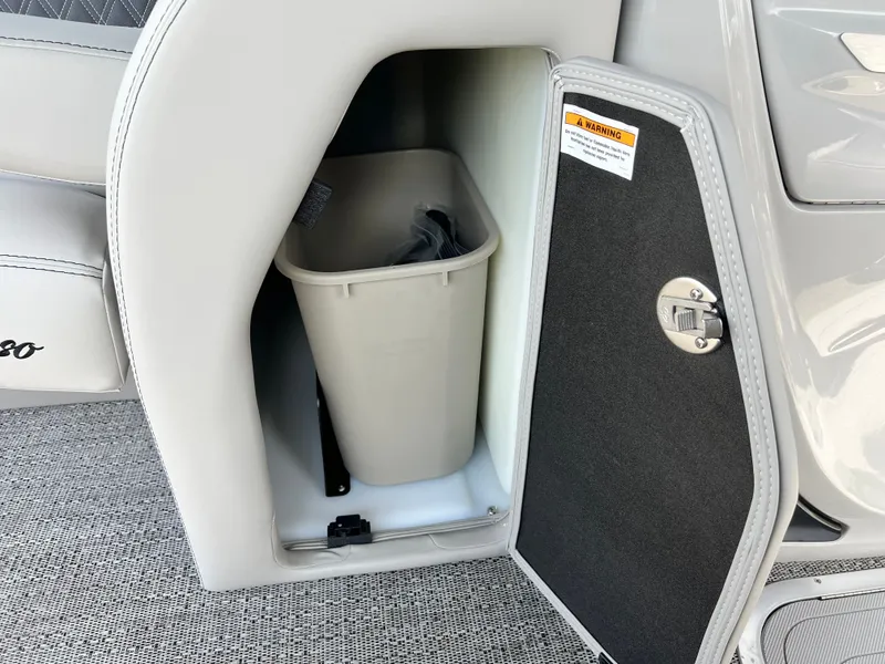 Slide: The Image of 2025 BARLETTA L25UC - Image 26 - 26