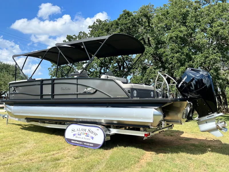 Slide: The Image of 2025 BARLETTA L25UC - Image 5 - 5