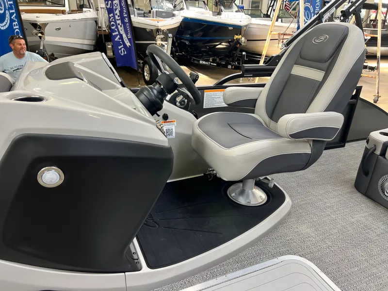 Slide: The Image of 2025 BARLETTA C24UC - Image 13 - 13