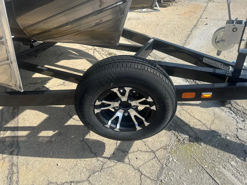 Slide: The Image of Manitou 23 Oasis SHP 373 2021 - 3