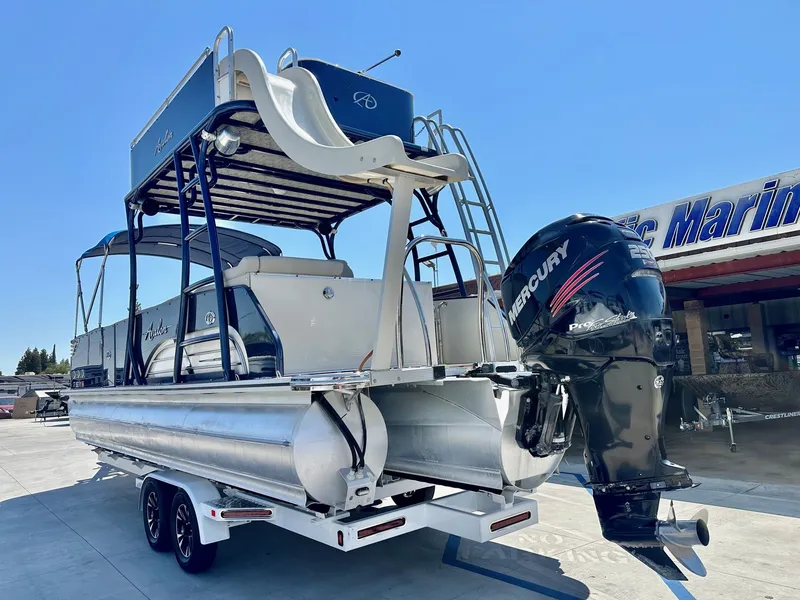 Slide: The Image of Avalon Ambassador Cruise Funship 27' w/ 250Hp Mercury Verado! 2017 - 13