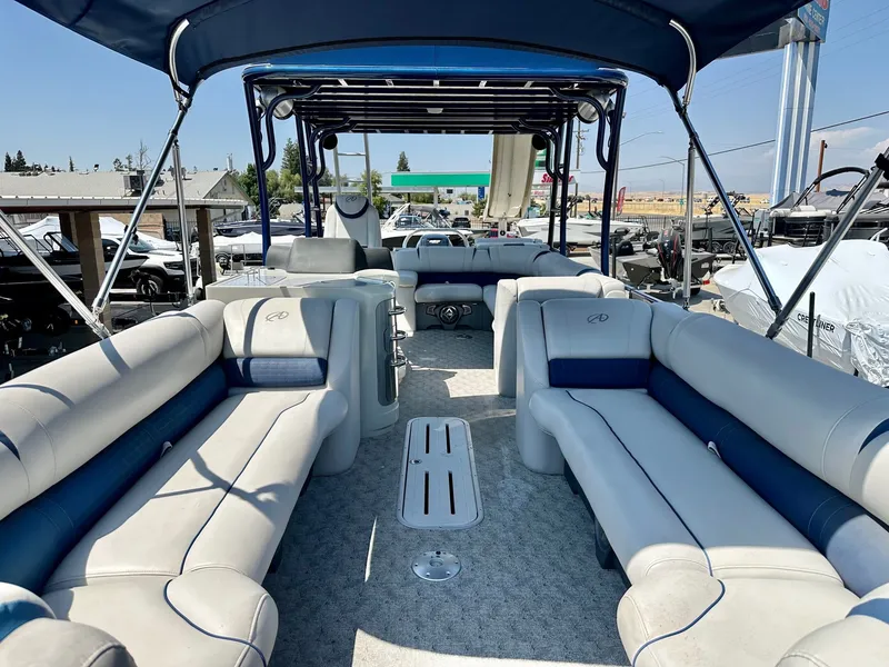 Slide: The Image of Avalon Ambassador Cruise Funship 27' w/ 250Hp Mercury Verado! 2017 - 14