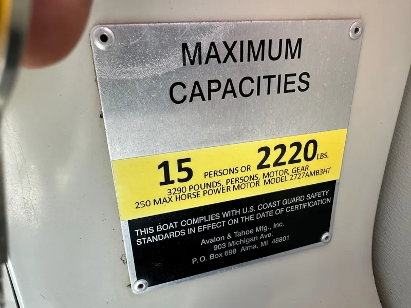 Slide: The Image of Avalon Ambassador Cruise Funship 27' w/ 250Hp Mercury Verado! 2017 - 9