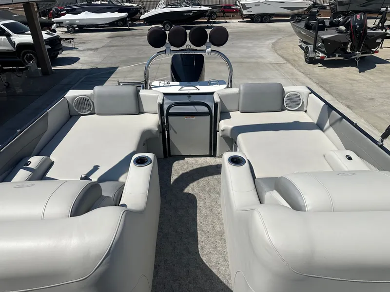 Slide: The Image of Avalon Catalina Platinum Rear Lounge 27' w/ 300HP Mercury Verado! 2018 - 16