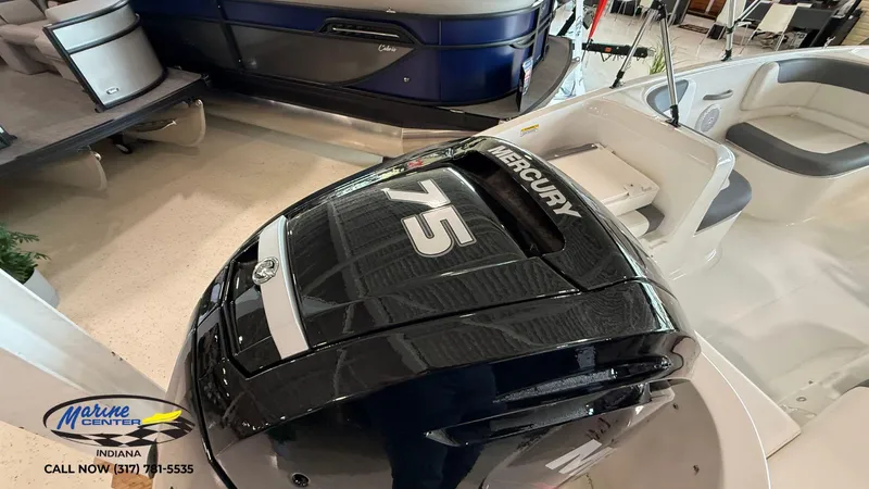 Slide: The Image of Bayliner E16 2025 - 11