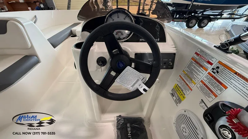 Slide: The Image of Bayliner E16 2025 - 6