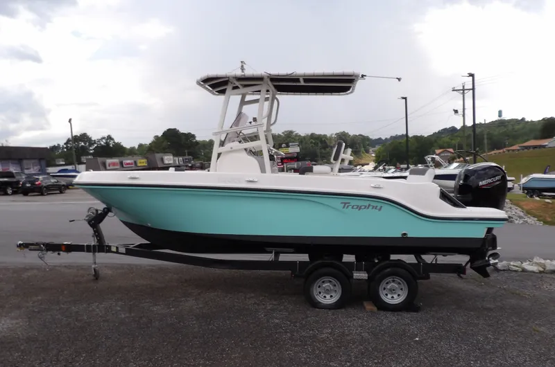 Slide: The Image of Bayliner Trophy T20CC 2022 - 4