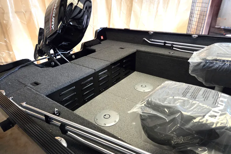 Slide: The Image of Lund 1650 Angler Sport 2025 - 4